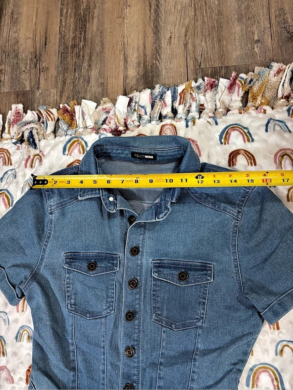 Fashion Nova Womens Blue Denim Jumpsuit Short Sleeve Button Front Tapered Leg S - Picture 8 of 8
